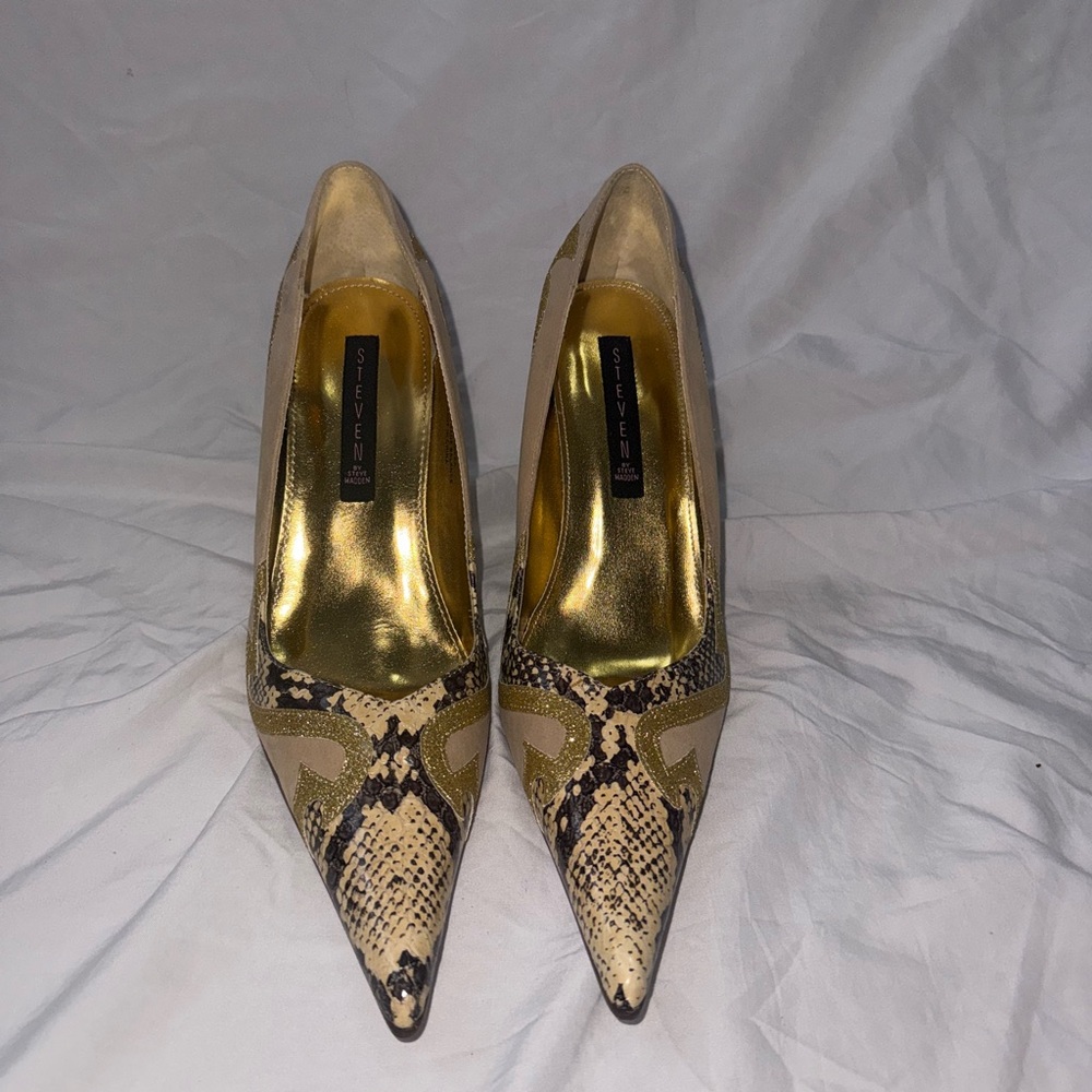 Steve Madden Gold and Tan Snake Print Heels